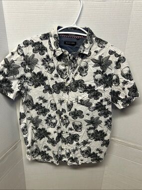 Brave Soul White Shirt with Black Skull & Floral Print